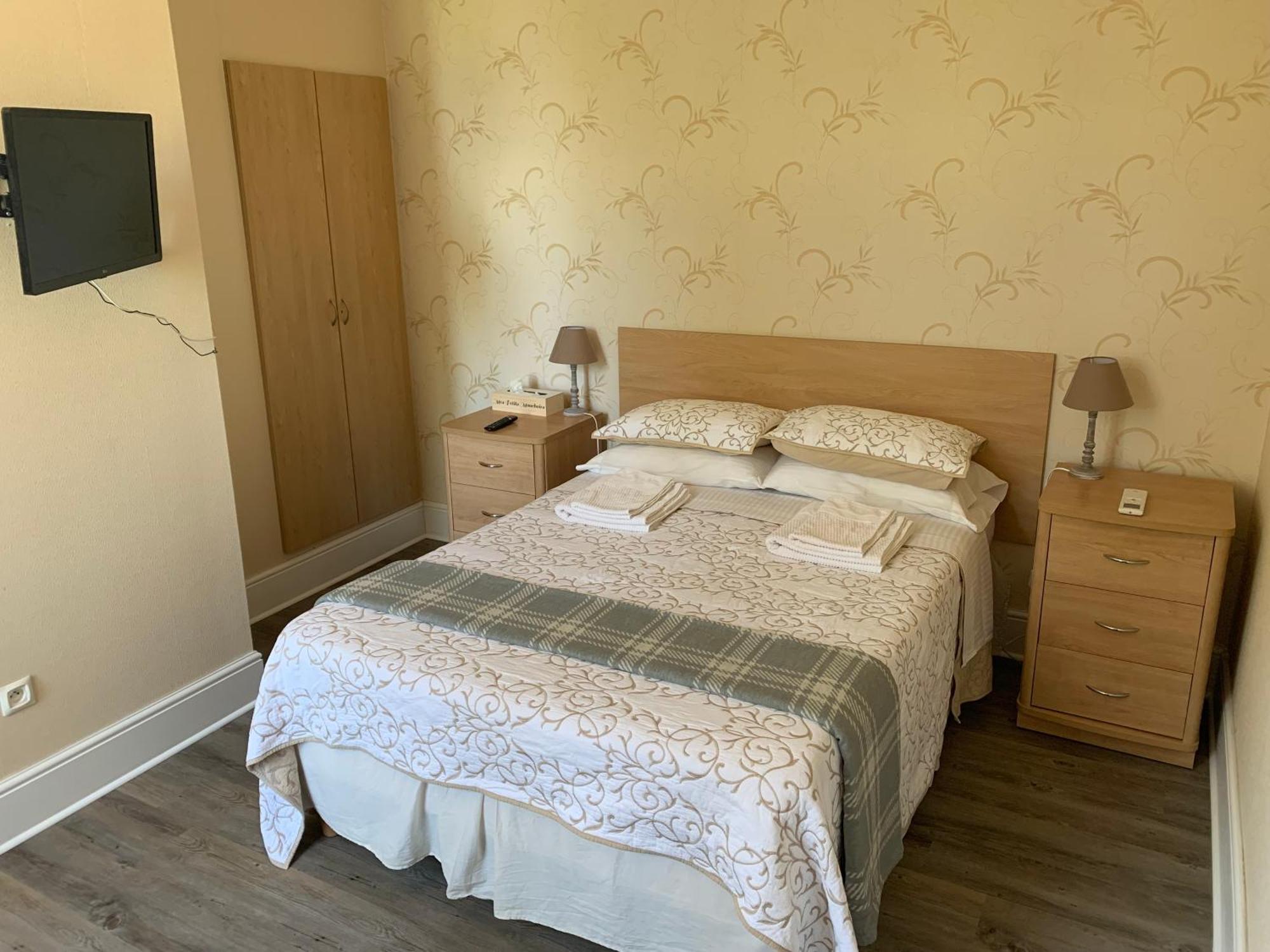Le Pontet Bed & Breakfast Miramont-de-Guyenne ภายนอก รูปภาพ