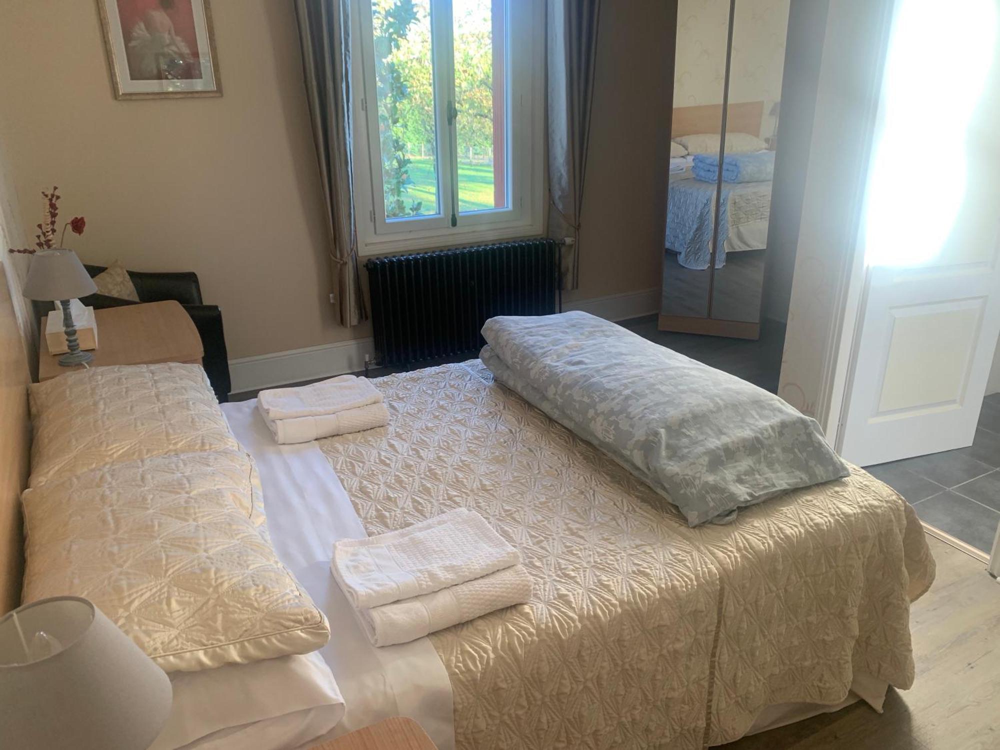 Le Pontet Bed & Breakfast Miramont-de-Guyenne ภายนอก รูปภาพ
