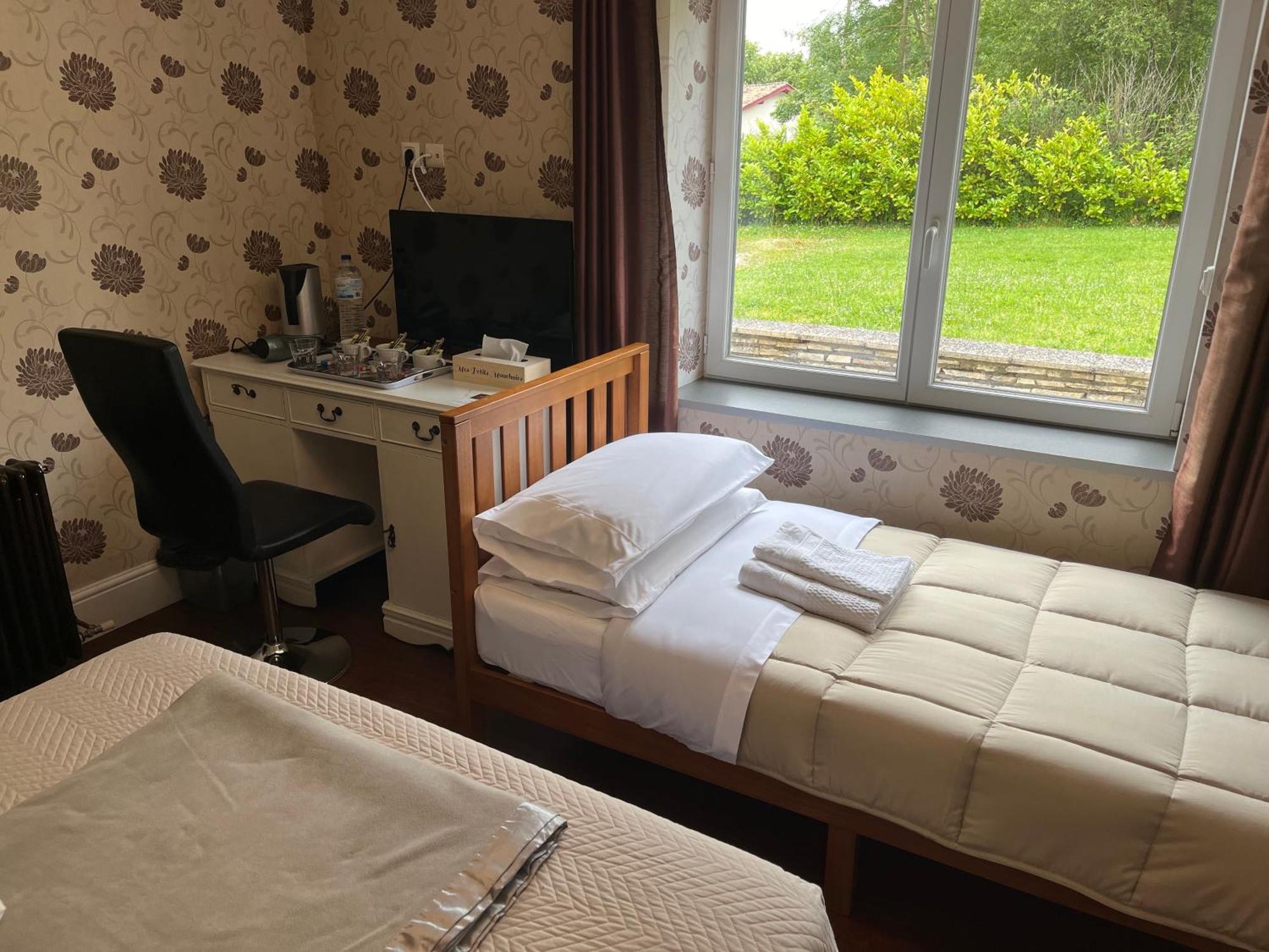 Le Pontet Bed & Breakfast Miramont-de-Guyenne ภายนอก รูปภาพ