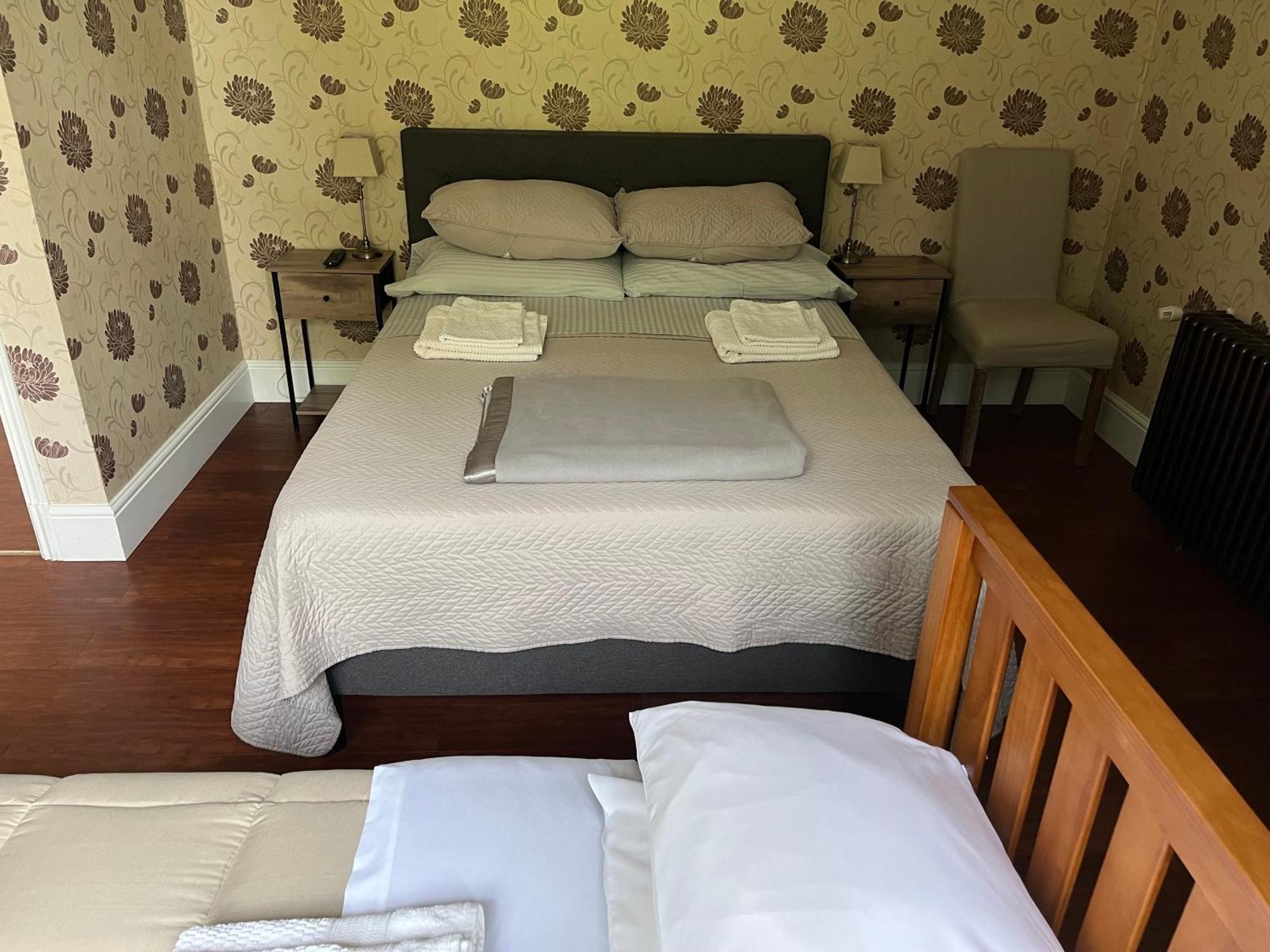 Le Pontet Bed & Breakfast Miramont-de-Guyenne ภายนอก รูปภาพ