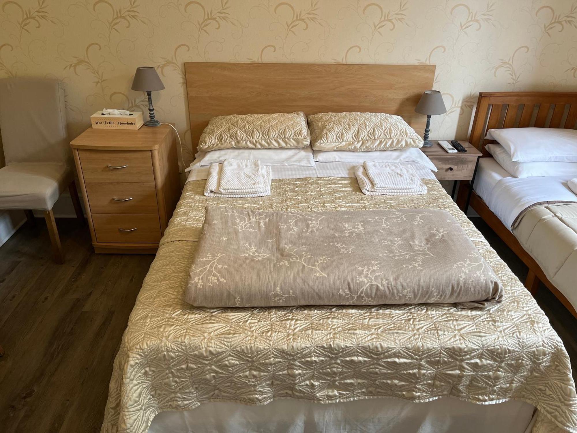 Le Pontet Bed & Breakfast Miramont-de-Guyenne ภายนอก รูปภาพ
